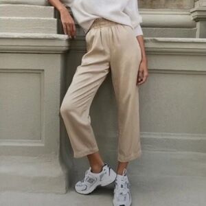 Aritzia The Group by‎ Babaton Calipso Pants in Beige High Rise Cropped
